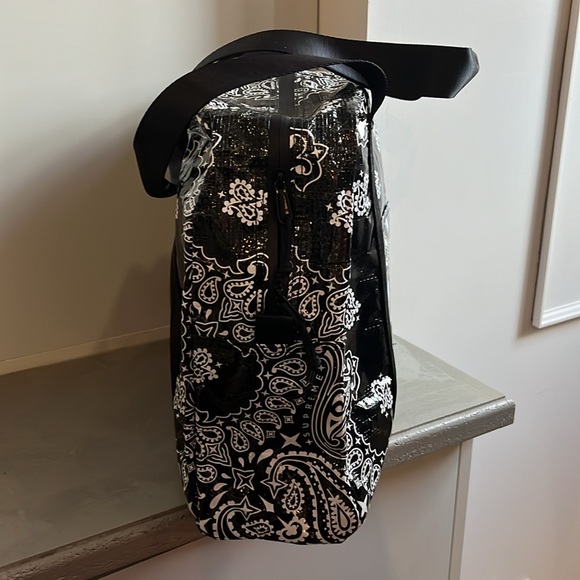 Supreme SS/21 Black Bandana Tarp Small Duffle Bag - Picture 3 of 13